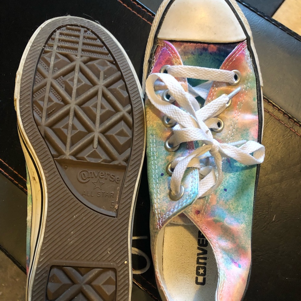 Converse rainbow splattered shoes